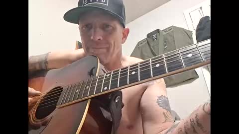 Blue eyed tatted Daddy online show from 17, 2, 2026