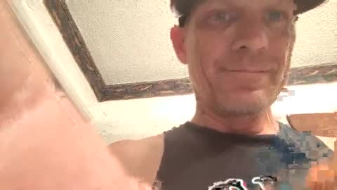 Snapshot of frankieblueeyes4u chatting on 1, 8, 2026 Famous Blue Eyes online show from 1, 8, 2026