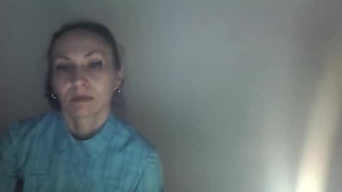 frankieteasing online show from 19, 11, 2025