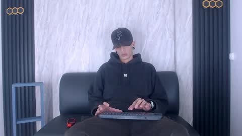 Snapshot of franvill_trato chatting on 12, 10, 2025 Franvill trato online show from 12, 10, 2025