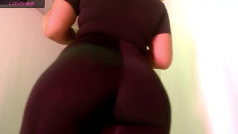 Snapshot of franysteell chatting on 17, 12, 2025 FRANY STEELL online show from 17, 12, 2025