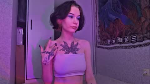 mistress Bastet and  mintcola online show from 20, 10, 2025