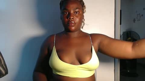 Snapshot of freakie_clit chatting on 8, 12, 2024 pandora online show from 8, 12, 2024