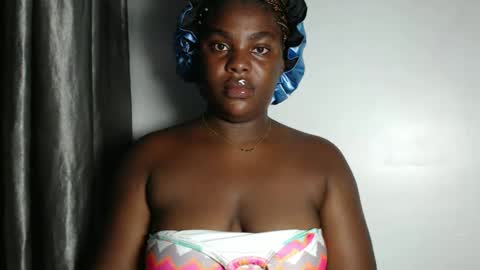 Snapshot of freakie_clit chatting on 10, 12, 2024 pandora online show from 10, 12, 2024