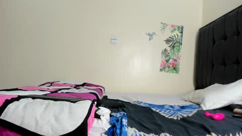 Sandra online show from 8, 2, 2025