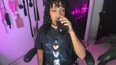 Lia Gomez online show from 9, 11, 2025