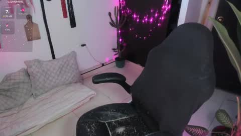 Snapshot of freaky_lia chatting on 20, 7, 2026 Lia Gomez online show from 20, 7, 2026