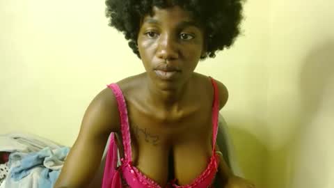 Snapshot of freaky_shamzzy chatting on 17, 11, 2025 shamika online show from 17, 11, 2025