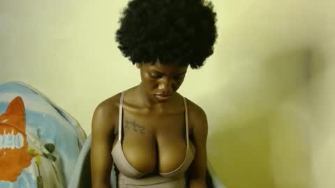 Snapshot of freaky_shamzzy chatting on 17, 12, 2025 shamika online show from 17, 12, 2025