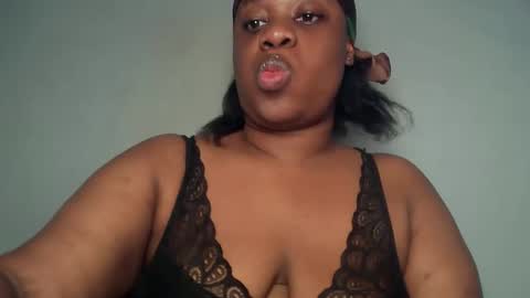 Snapshot of freaky_slut5 chatting on 25, 4, 2026 freaky slut5 online show from 25, 4, 2026