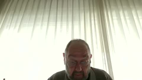 Snapshot of fredaldavid chatting on 8, 1, 2025 David Fredal online show from 8, 1, 2025