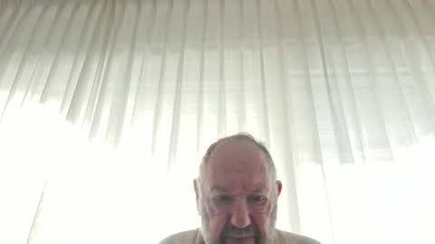 Snapshot of fredaldavid chatting on 5, 10, 2025 David Fredal online show from 5, 10, 2025