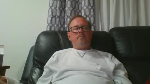 Snapshot of freddieknuck chatting on 29, 4, 2026 Just Fred online show from 29, 4, 2026