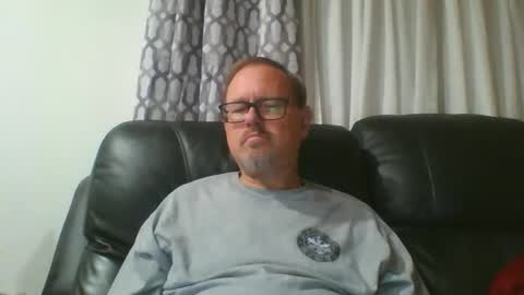 Snapshot of freddieknuck chatting on 1, 5, 2026 Just Fred online show from 1, 5, 2026