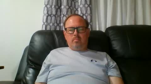 Snapshot of freddieknuck chatting on 4, 5, 2026 Just Fred online show from 4, 5, 2026