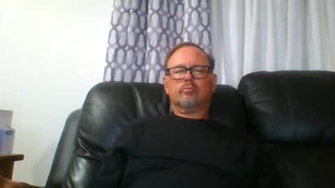 Snapshot of freddieknuck chatting on 10, 6, 2026 Just Fred online show from 10, 6, 2026