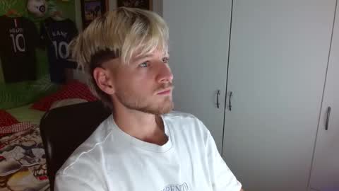 Snapshot of freddy_star chatting on 1, 12, 2025 Frederick Perin online show from 1, 12, 2025