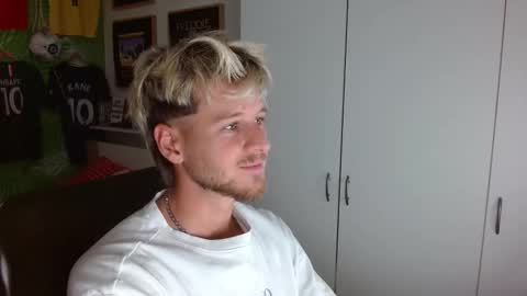 Snapshot of freddy_star chatting on 2, 12, 2025 Frederick Perin online show from 2, 12, 2025