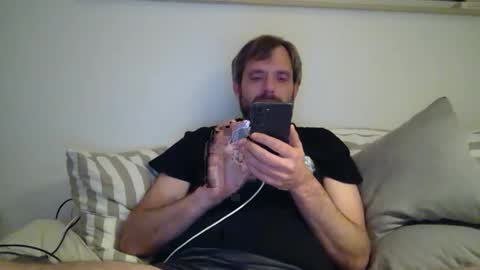Snapshot of free_love_for_everyone chatting on 24, 4, 2026 free_love_for_everyone online show from 24, 4, 2026