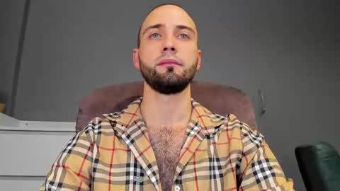 Snapshot of free_man___ chatting on 14, 11, 2025 Andrew online show from 14, 11, 2025