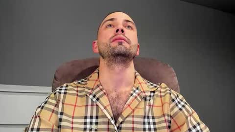 Snapshot of free_man___ chatting on 25, 11, 2025 Andrew online show from 25, 11, 2025