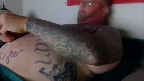 Snapshot of freebird739 chatting on 19, 11, 2025 Freebird739 online show from 19, 11, 2025