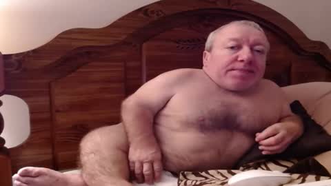 Cute Lil Man online show from 25, 10, 2025