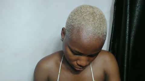 frekkymorelle online show from 14, 2, 2025