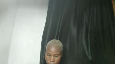 frekkymorelle online show from 17, 2, 2025