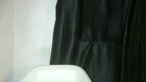 frekkymorelle online show from 18, 2, 2025