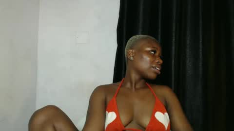 frekkymorelle online show from 24, 2, 2025