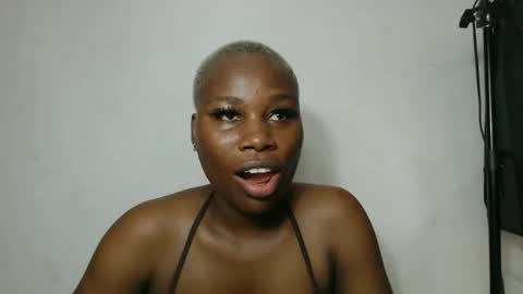 frekkymorelle online show from 1, 3, 2025