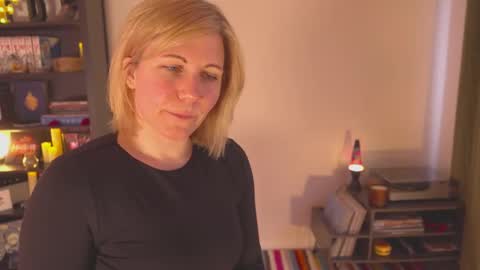 Snapshot of french_devotion chatting on 10, 1, 2025 Louise or Lou 3 online show from 10, 1, 2025