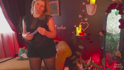 Snapshot of french_devotion chatting on 17, 2, 2026 Louise or Lou 3 online show from 17, 2, 2026