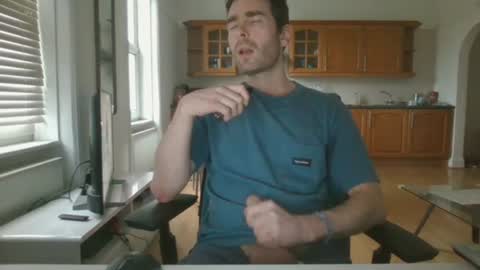 Snapshot of frenchbdmaninlondon chatting on 24, 11, 2025 Horny Paul online show from 24, 11, 2025