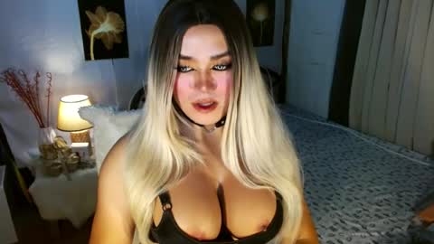 Snapshot of freya_lovestocum chatting on 7, 8, 2026 Miss Frea online show from 7, 8, 2026