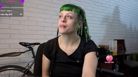 freyaa_sorceress online show from 15, 9, 2025