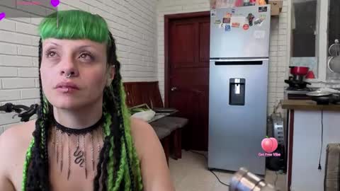 freyaa_sorceress online show from 4, 10, 2025