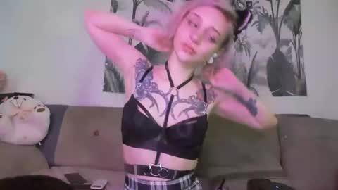 Freyakatty online show from 9, 7, 2026