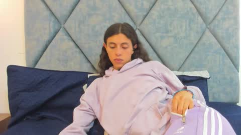 Snapshot of freyamoller chatting on 18, 10, 2025 FREYA online show from 18, 10, 2025