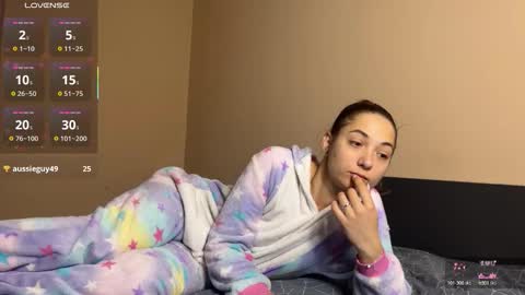 FreyaOliver online show from 26, 10, 2025