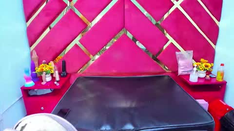 Snapshot of freyja_naugthy chatting on 2, 12, 2025 freyja_naugthy online show from 2, 12, 2025