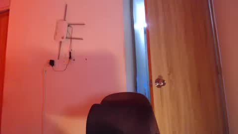 FREYJA LOREN online show from 2, 2, 2025