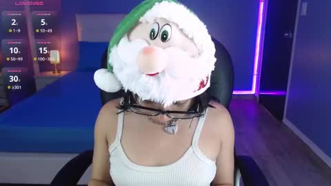 frida_lassi_ online show from 5, 12, 2024