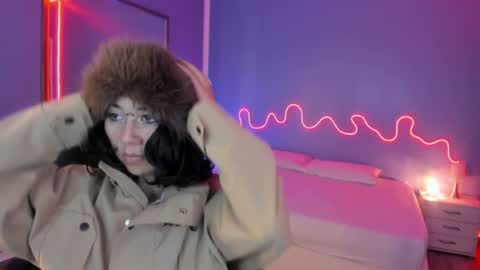 frida_lassi_ online show from 7, 2, 2025