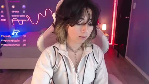 frida_lassi_ online show from 5, 3, 2025