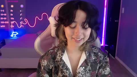 frida_lassi_ online show from 6, 3, 2025