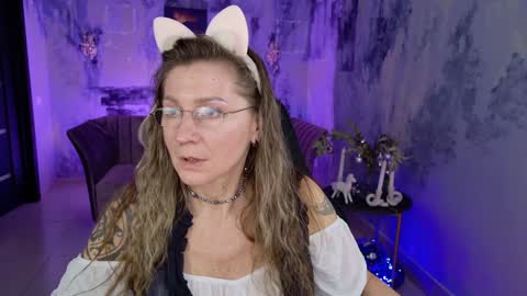 Frida Tander online show from 28, 12, 2024