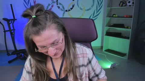 Frida Tander online show from 25, 1, 2025