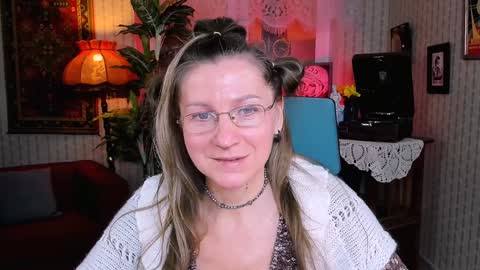 Frida Tander online show from 31, 1, 2025